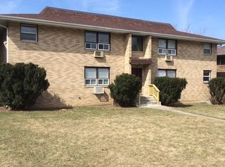 1712 Joppa Ave APT 1, Zion, IL 60099