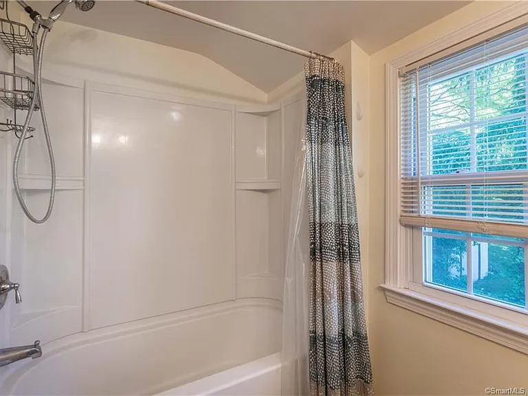 80 Klarman Dr — Photo 21