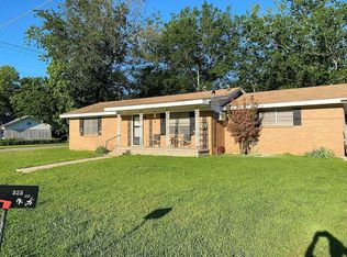 325 S Hall St, Fairfield, TX 75840