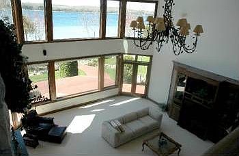 5th image of 545 Joan Dr