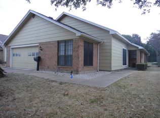 2715 Glenwood Ct, Carrollton, TX 75006
