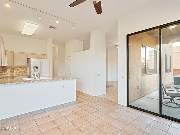 5th image of 804 W Via Santa Adela
