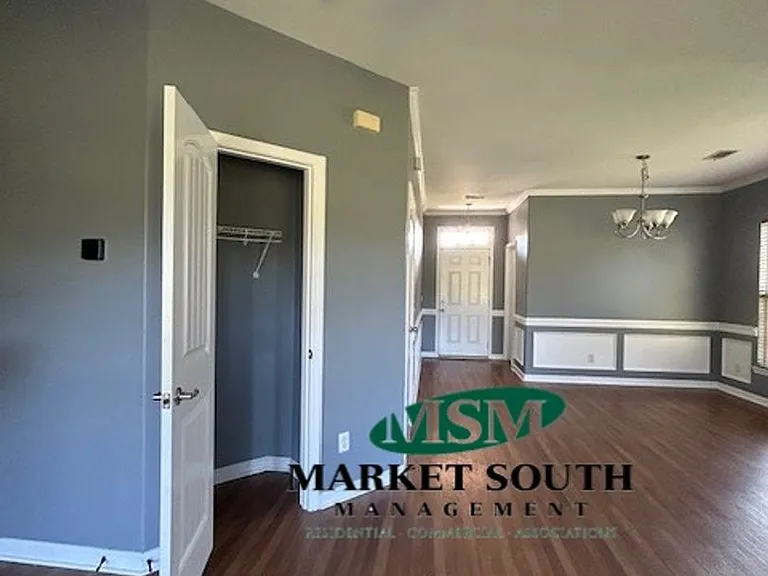 46 Twin Oaks Pl — Photo 5