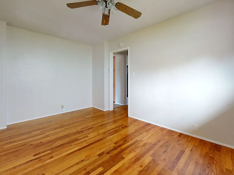 713 I Ave — Photo 11