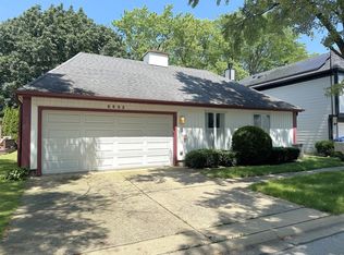 6652 Fernwood Dr, Lisle, IL 60532