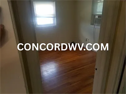 114 Old Hinton Rd. - B — Photo 4