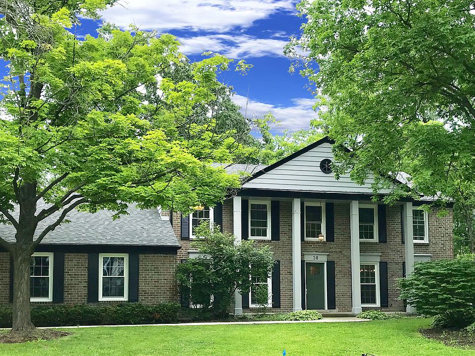 1st image of 38 Berkshire Ln