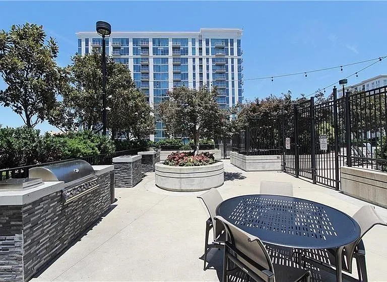 250 Pharr Rd #1306 — Photo 26