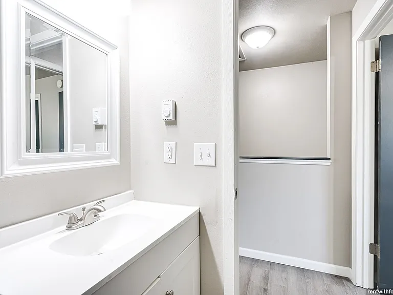 1327 Trader Rd. — Photo 13
