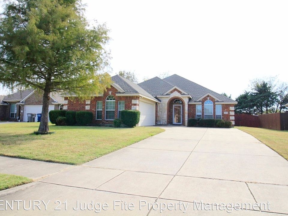 1st image of 1210 Arthurs Ct