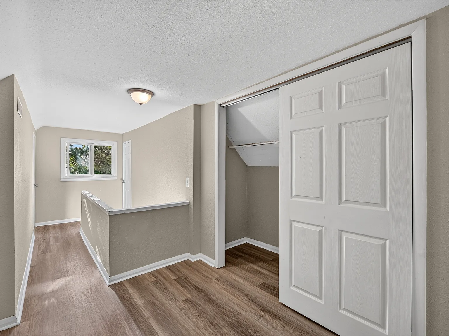 3 bed, 1215 sqft, $1,150 — Photo 2