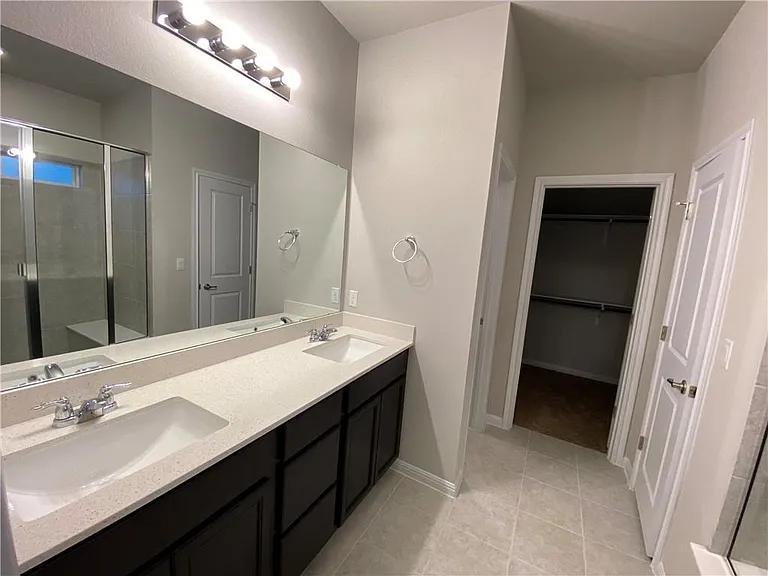 8409 Looksee Ln — Photo 11