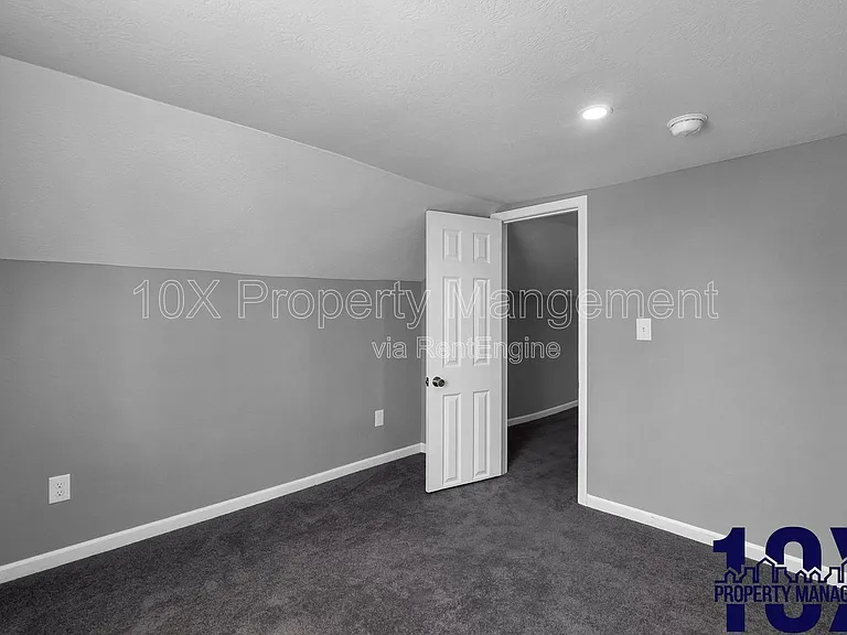 2767 Hiawatha St — Photo 24