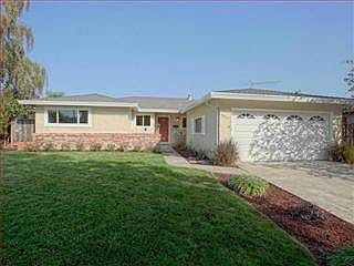1st image of 4699 Applewood Dr