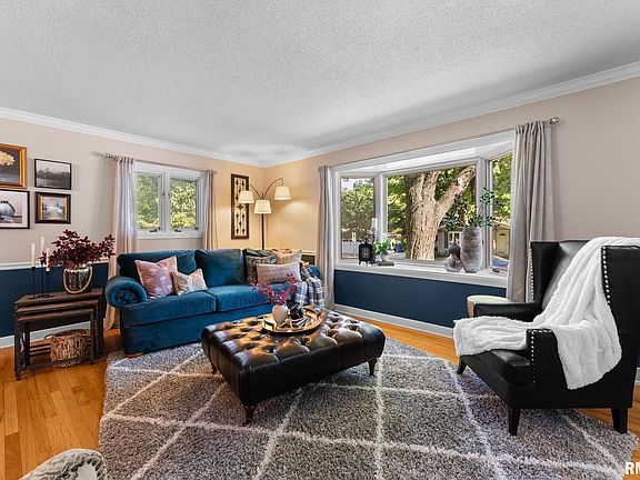 5th image of 917 32nd Avenue Ct