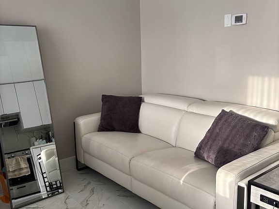 2nd image of 19201 Collins Ave #639