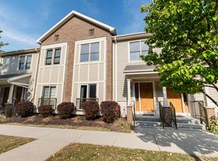 735 Shore Ln, West Bend, WI 53090