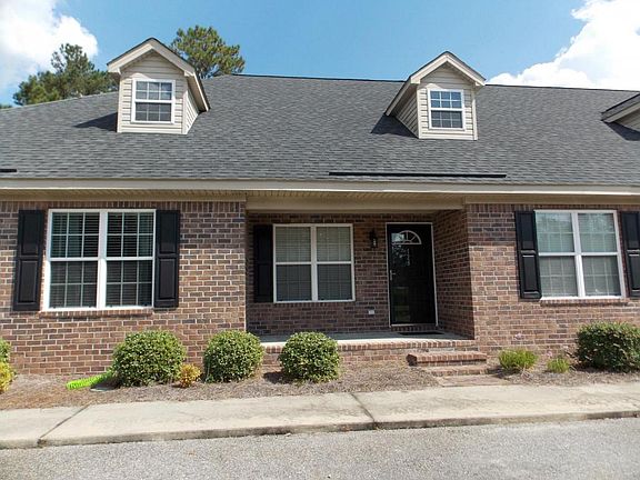 2nd image of 114 Lakeview Commons Dr