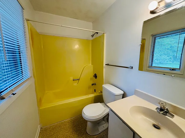 326 Shenandoah Cir — Photo 8
