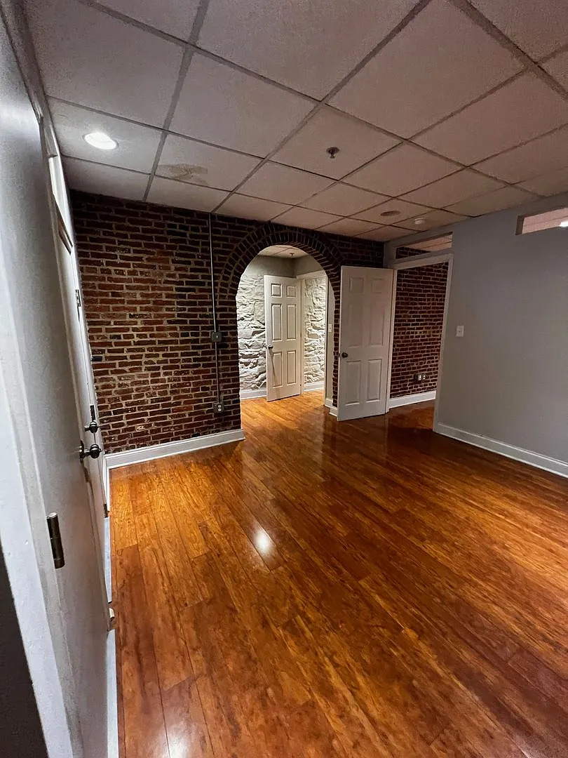 Building Photo - 825 N Charles Street