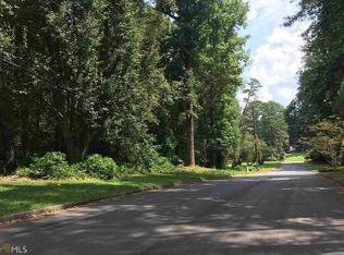 4063 Stonemont Dr, Lilburn, GA 30047