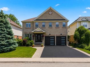 135 Blackburn Dr, Brantford, ON N3T6S8