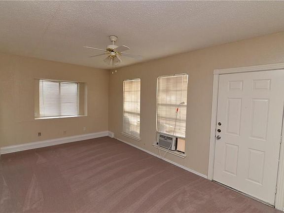 3rd image of 1530 Toyah Creek Ln