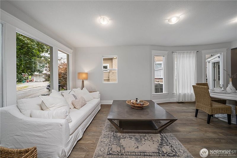 5th image of 1305 NE 55th Street