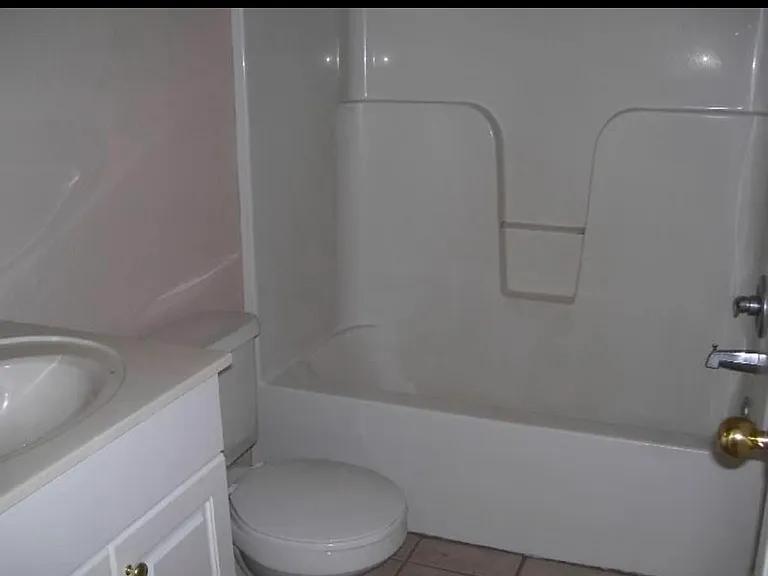 895 Saint Andrews Ln — Photo 7
