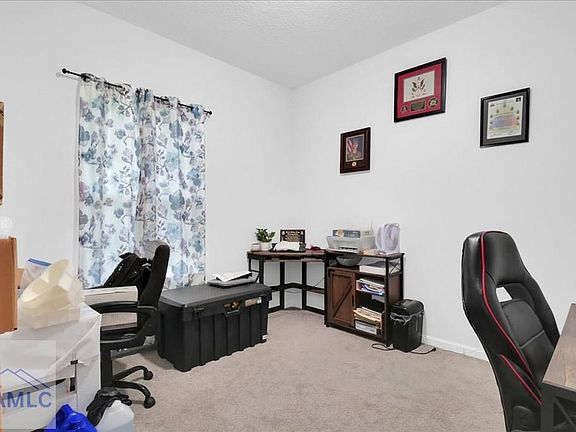 4th image of 105 Whippoorwill Way