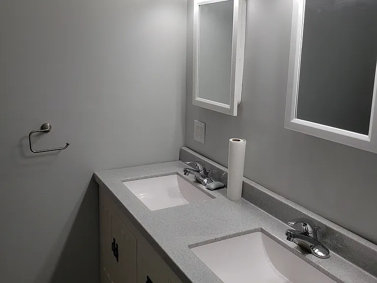 503 E Depot St — Photo 3
