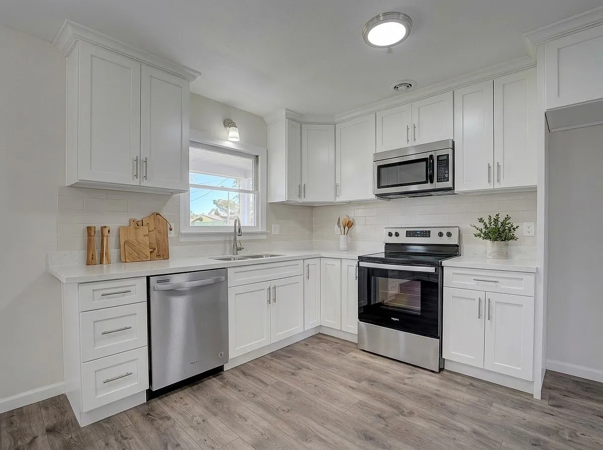 2 bed, 1077 sqft, $2,350 — Photo 4
