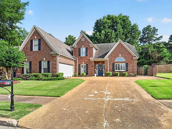 3rd image of 1715 Goldsmith Ct