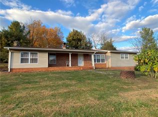 155 Toms Creek Church Rd, Pilot Mtn, NC 27041