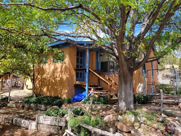 132 Nine Mile Rd #A, Santa Fe, NM 87508