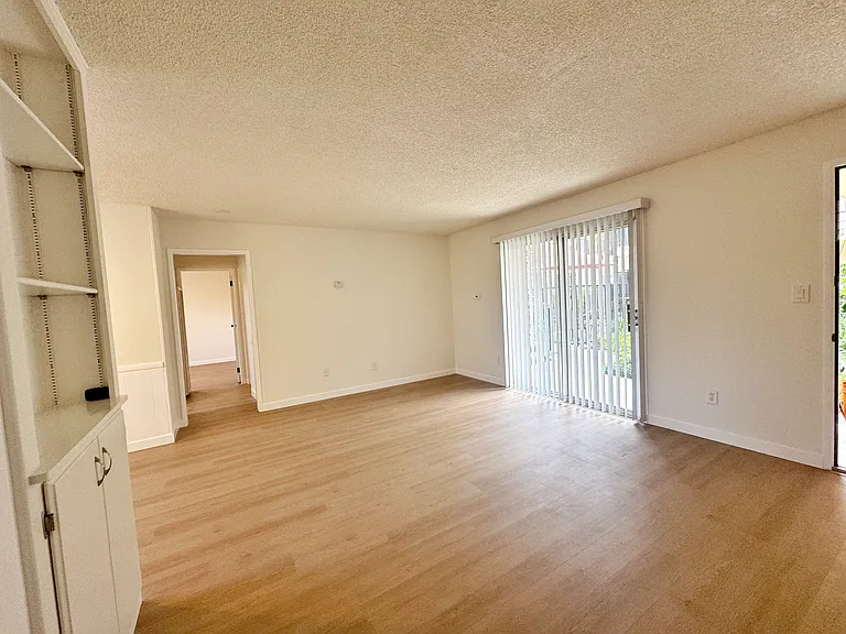 3966 Cleveland Ave #6 — Photo 10