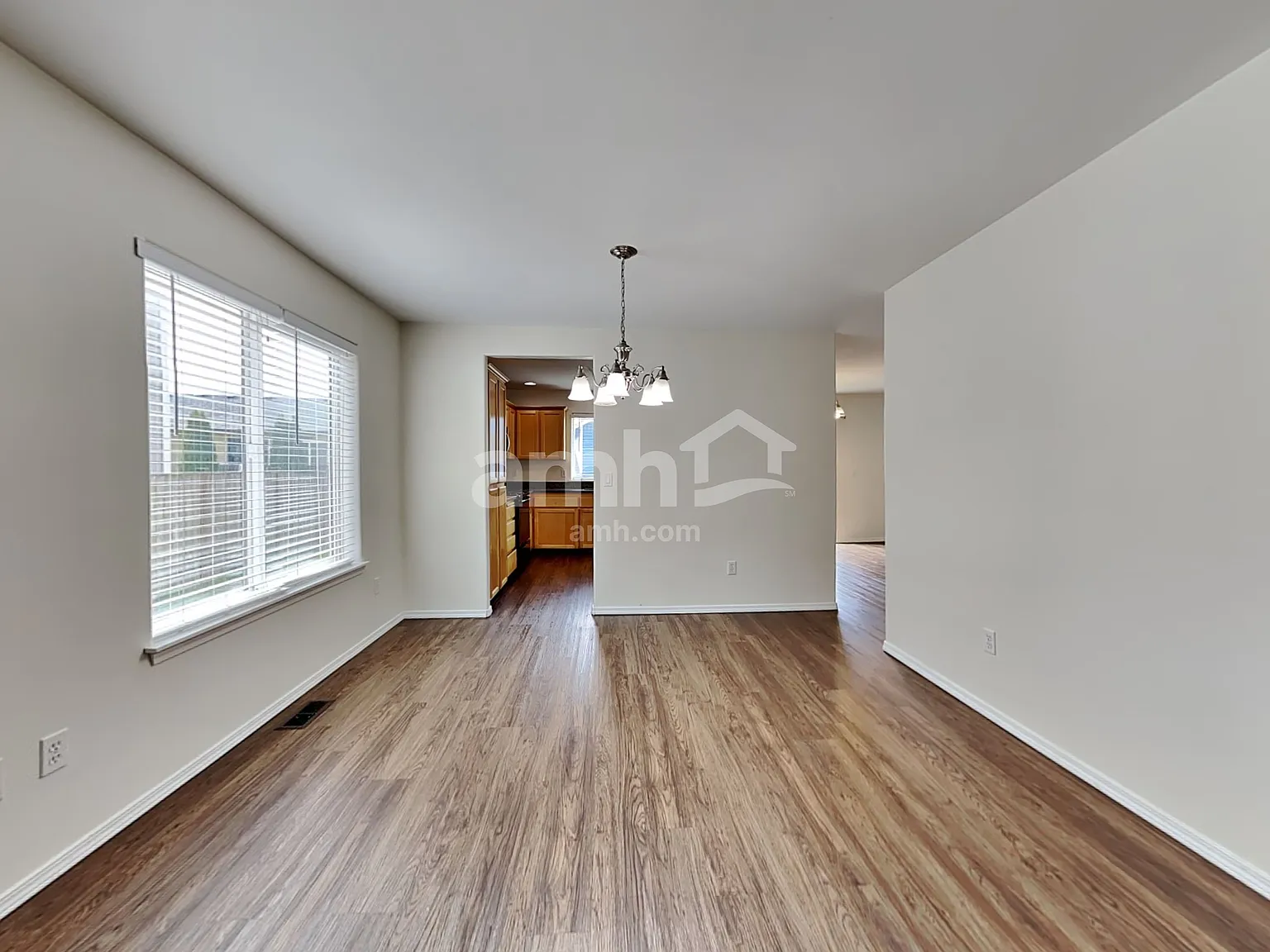 4 bed, 2.5 bath, 1957 sqft, $2,890 — Photo 4