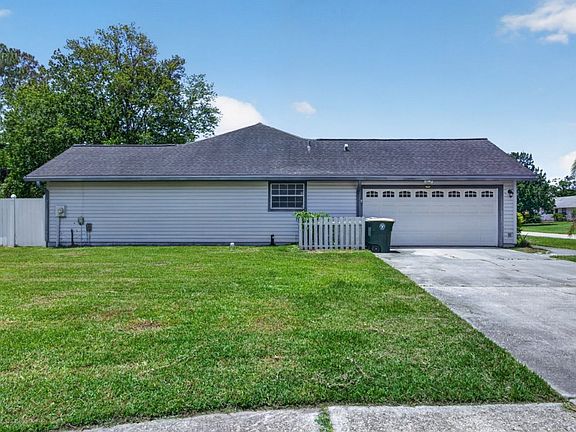 4th image of 3550 Sheldrake Dr