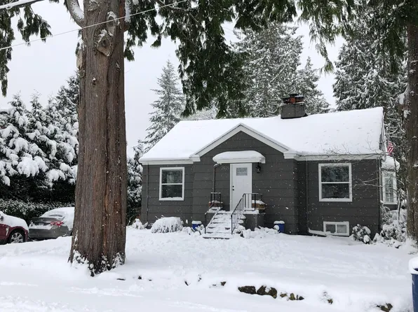 2021 SW 149th St, Burien, WA 98166