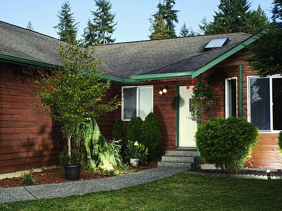 3rd image of 15605 87th Dr NW