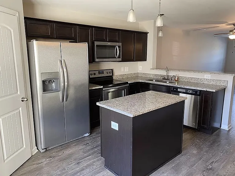 255 Cobblestone Place Dr — Photo 4