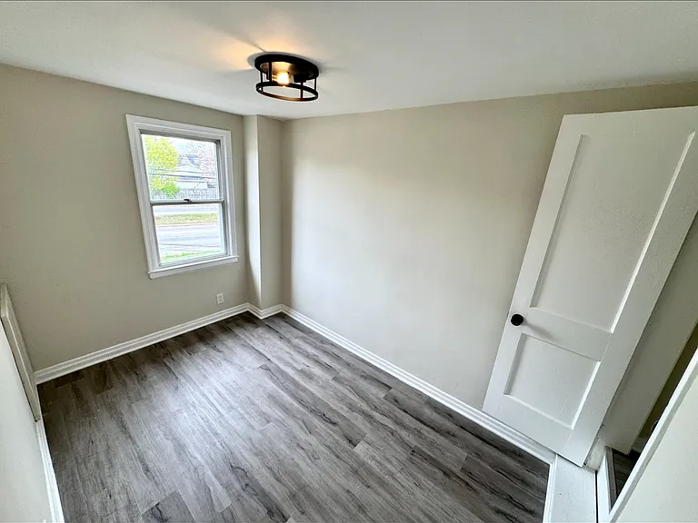 206 Chestnut St — Photo 8