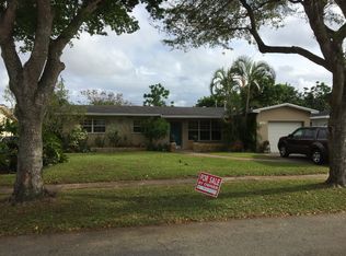 7630 NW 3rd St, Pembroke Pines, FL 33024