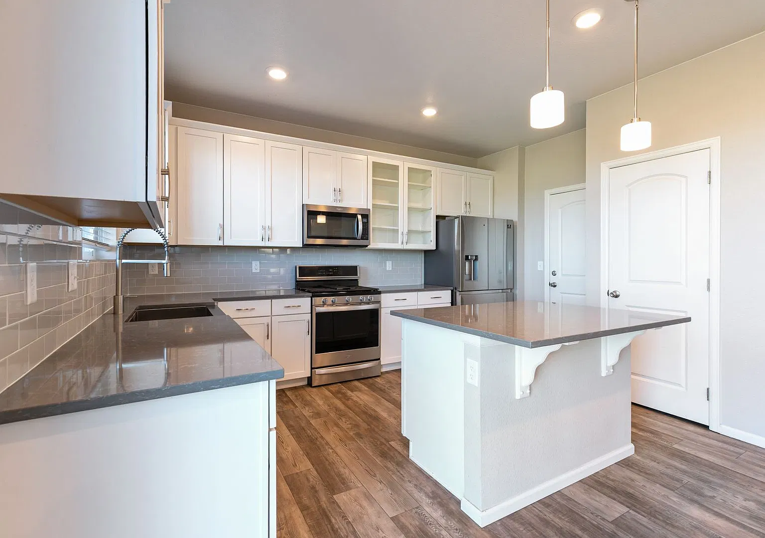 Modern 3-Bedroom Home in The Lakes at Centerra with Greenbelt Views — Photo 3