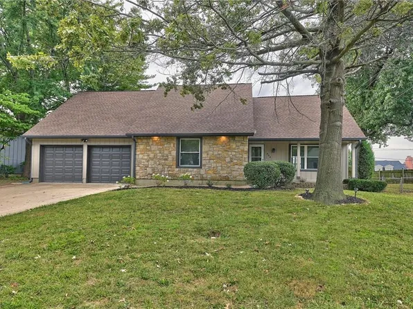 504 NW Locust Dr, Blue Springs, MO 64014