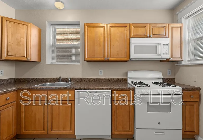 5065 Lindenwood Ave #1F — Photo 10