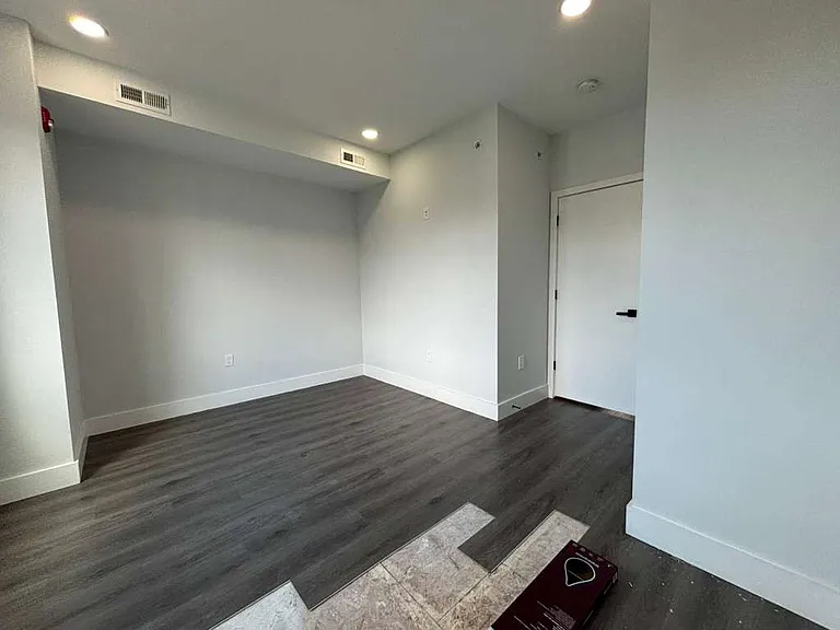 2439 N Marshall St #3 — Photo 8