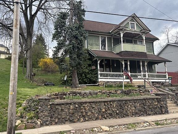 3rd image of 76 Montgomery St