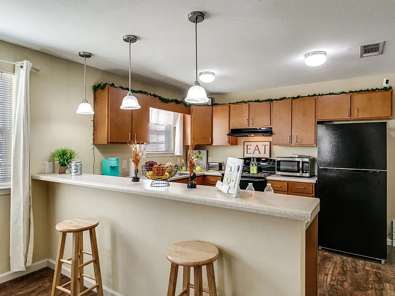 Oak Manor Villas — Photo 5