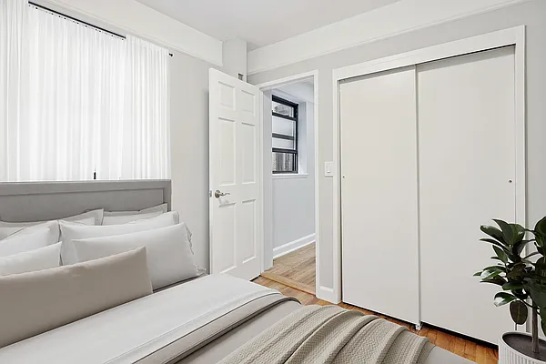 Rented by Cooper & Cooper Real Estate | media 15